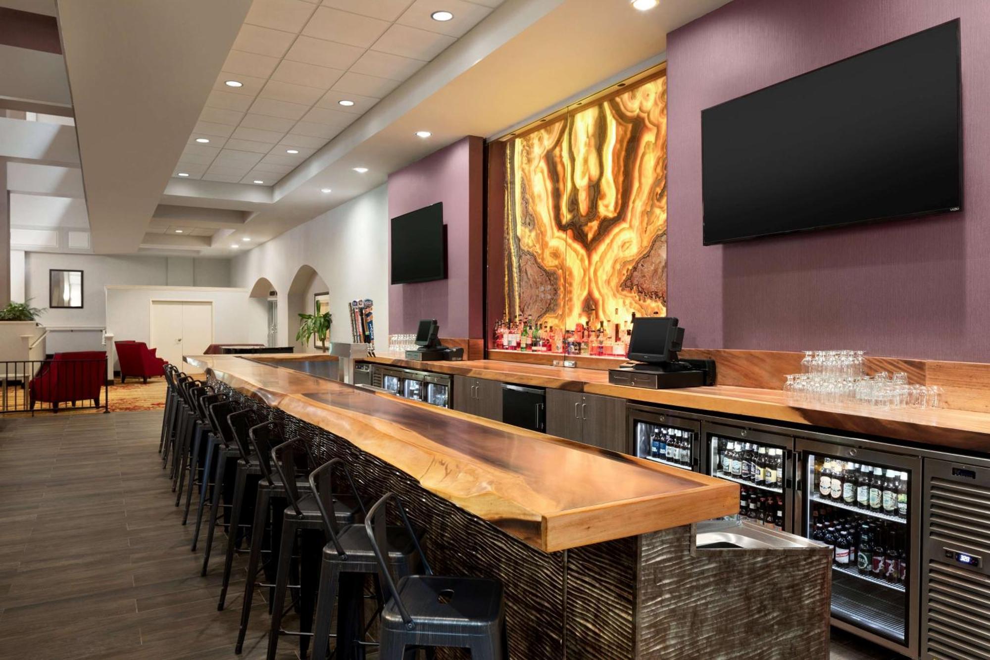 Hilton Fort Wayne At The Grand Wayne Convention Center (Adults Only) Eksteriør billede