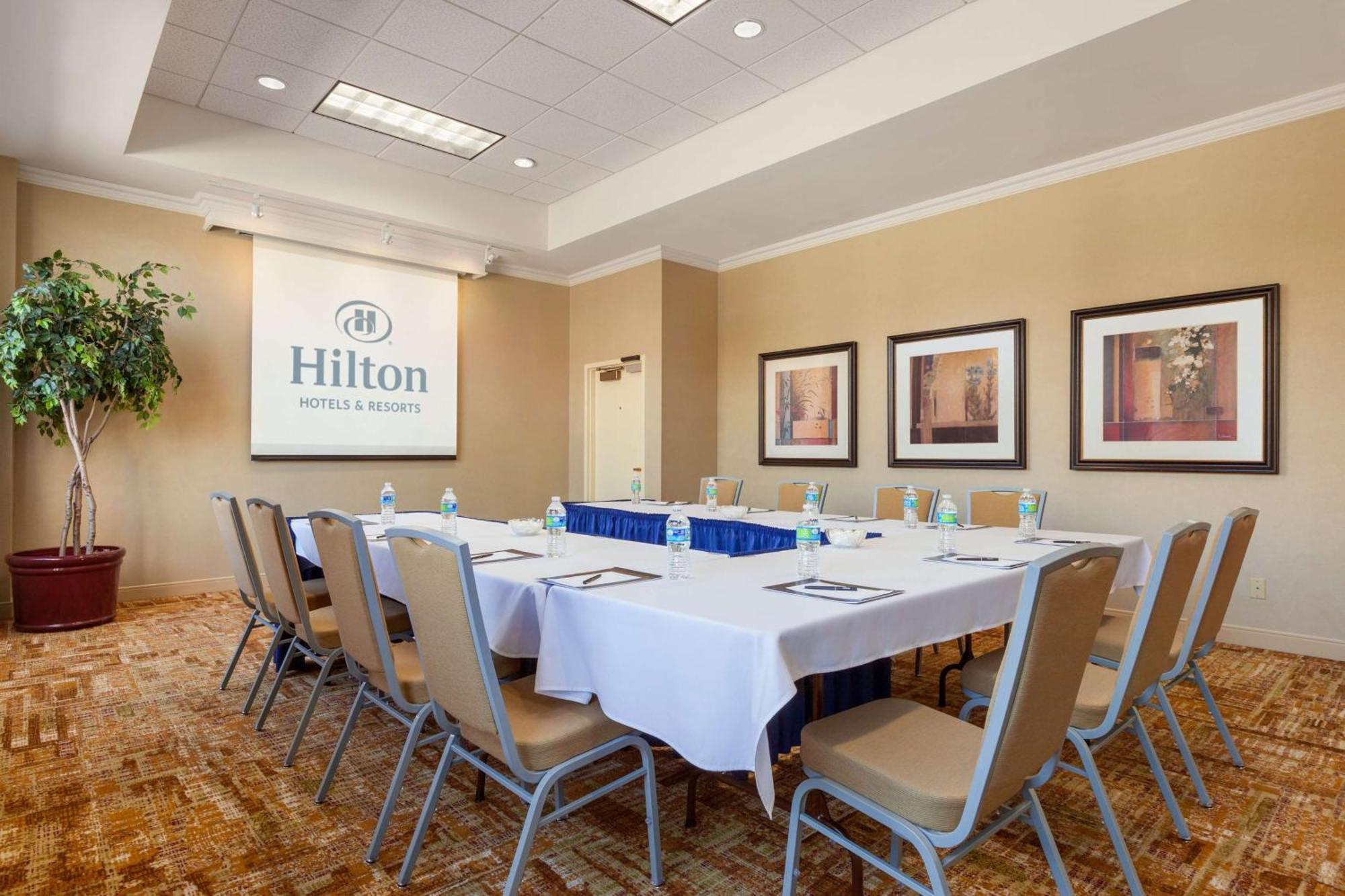 Hilton Fort Wayne At The Grand Wayne Convention Center (Adults Only) Eksteriør billede