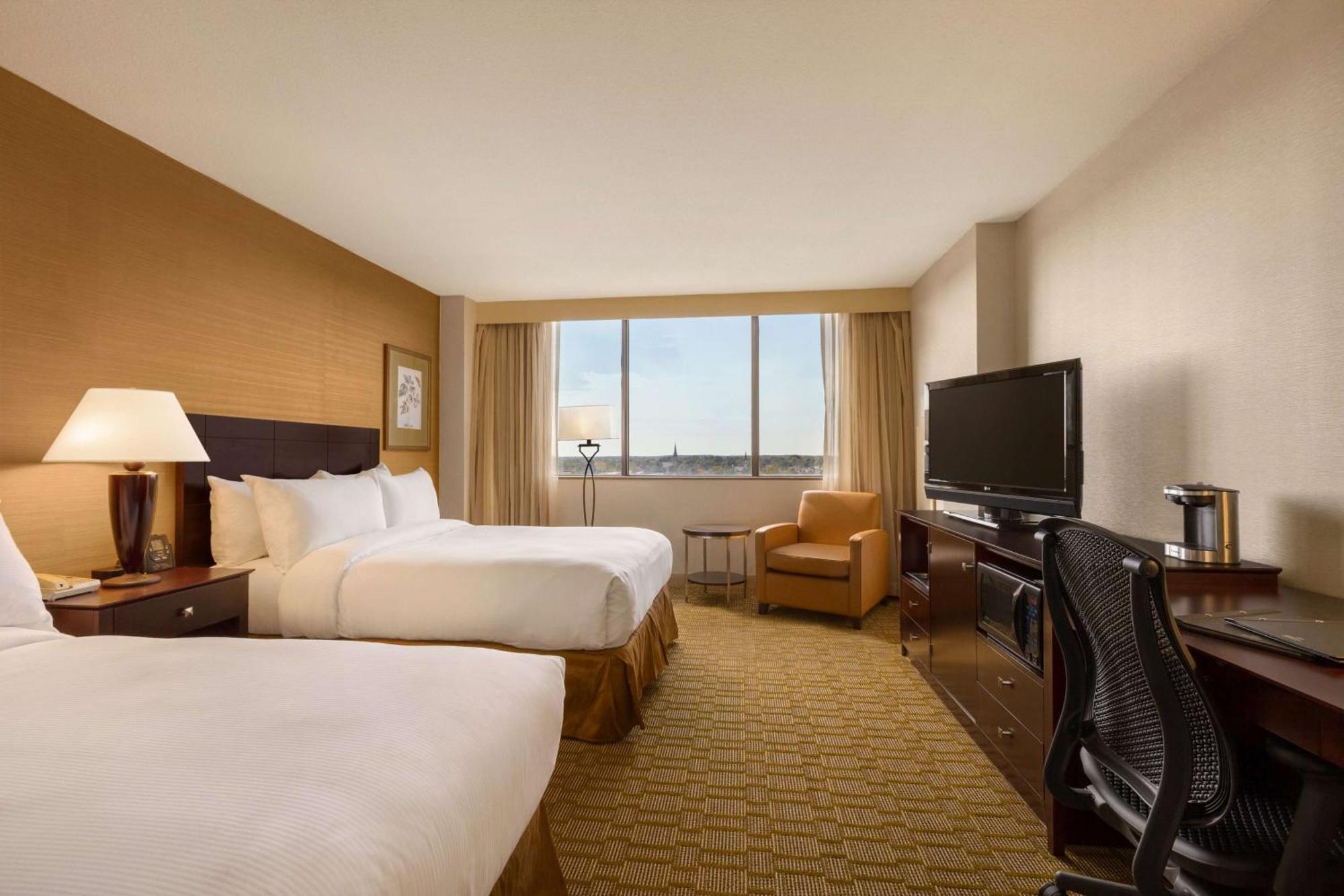 Hilton Fort Wayne At The Grand Wayne Convention Center (Adults Only) Eksteriør billede