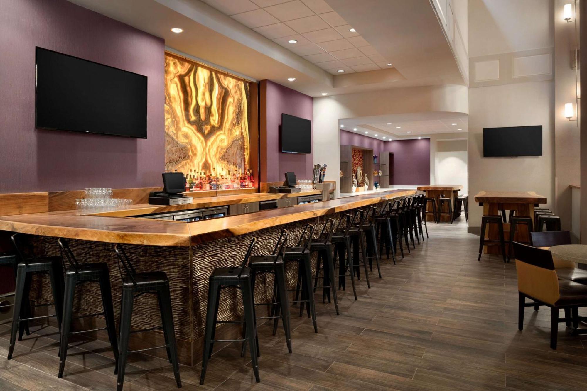 Hilton Fort Wayne At The Grand Wayne Convention Center (Adults Only) Eksteriør billede