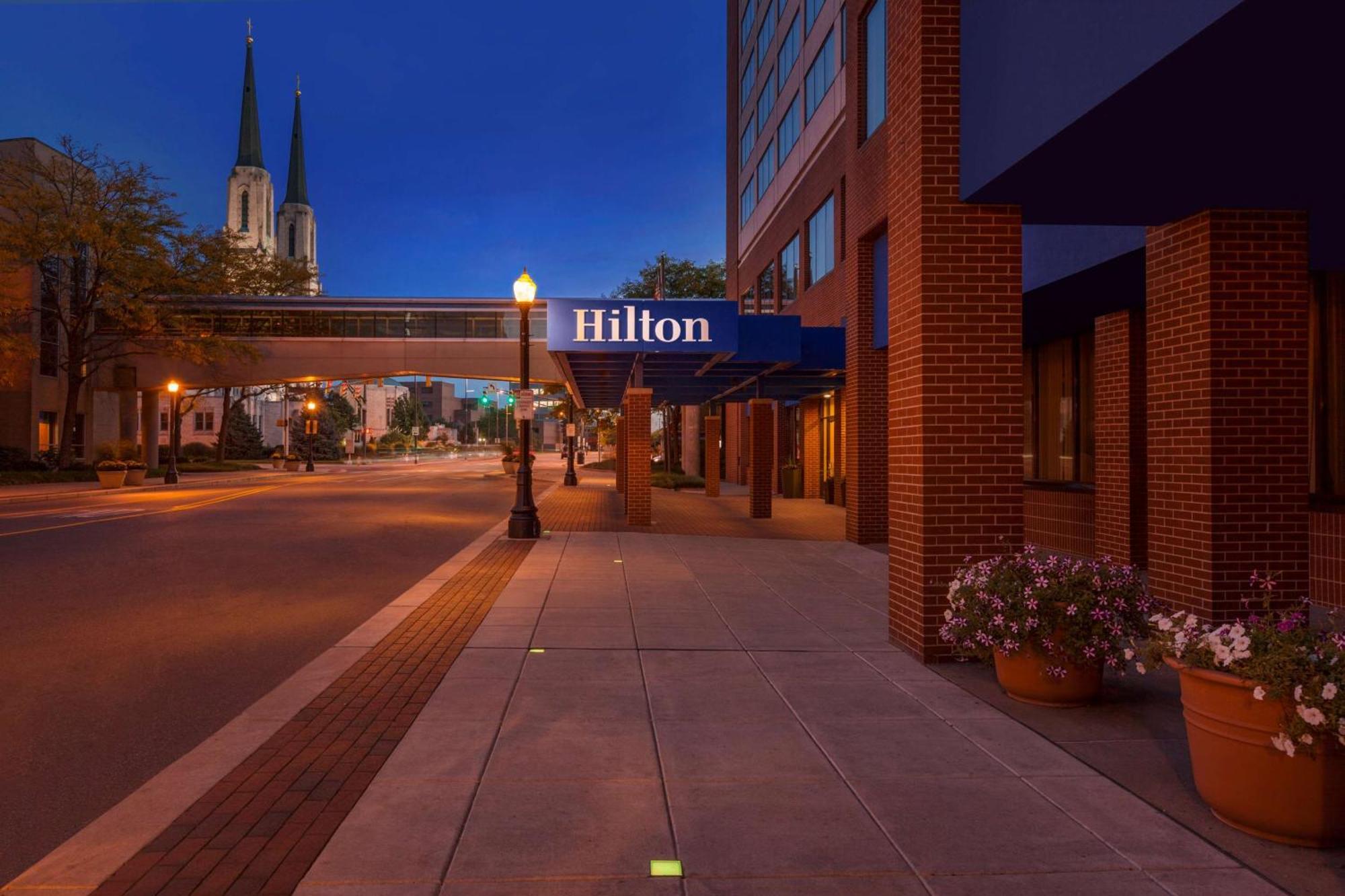 Hilton Fort Wayne At The Grand Wayne Convention Center (Adults Only) Eksteriør billede