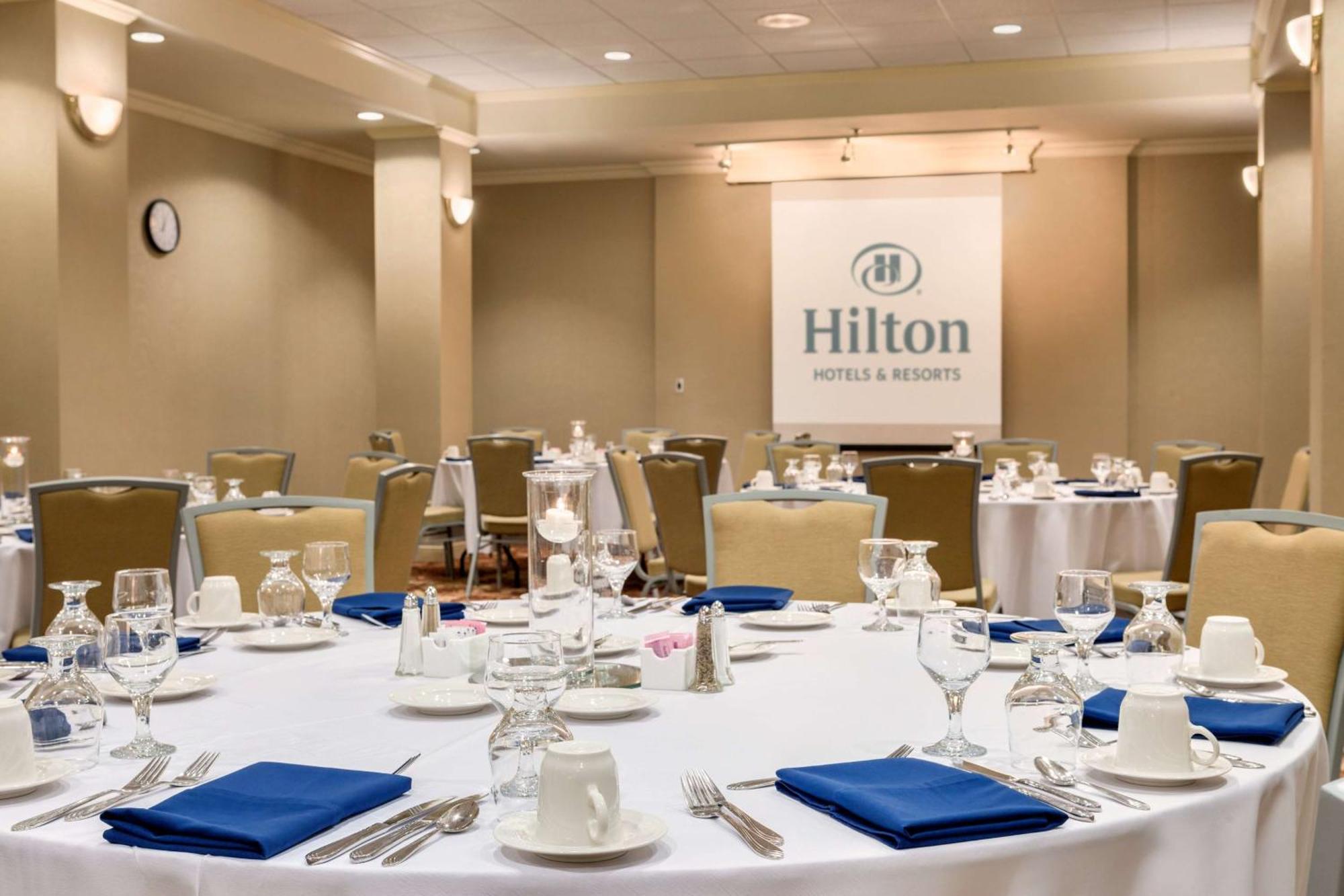 Hilton Fort Wayne At The Grand Wayne Convention Center (Adults Only) Eksteriør billede