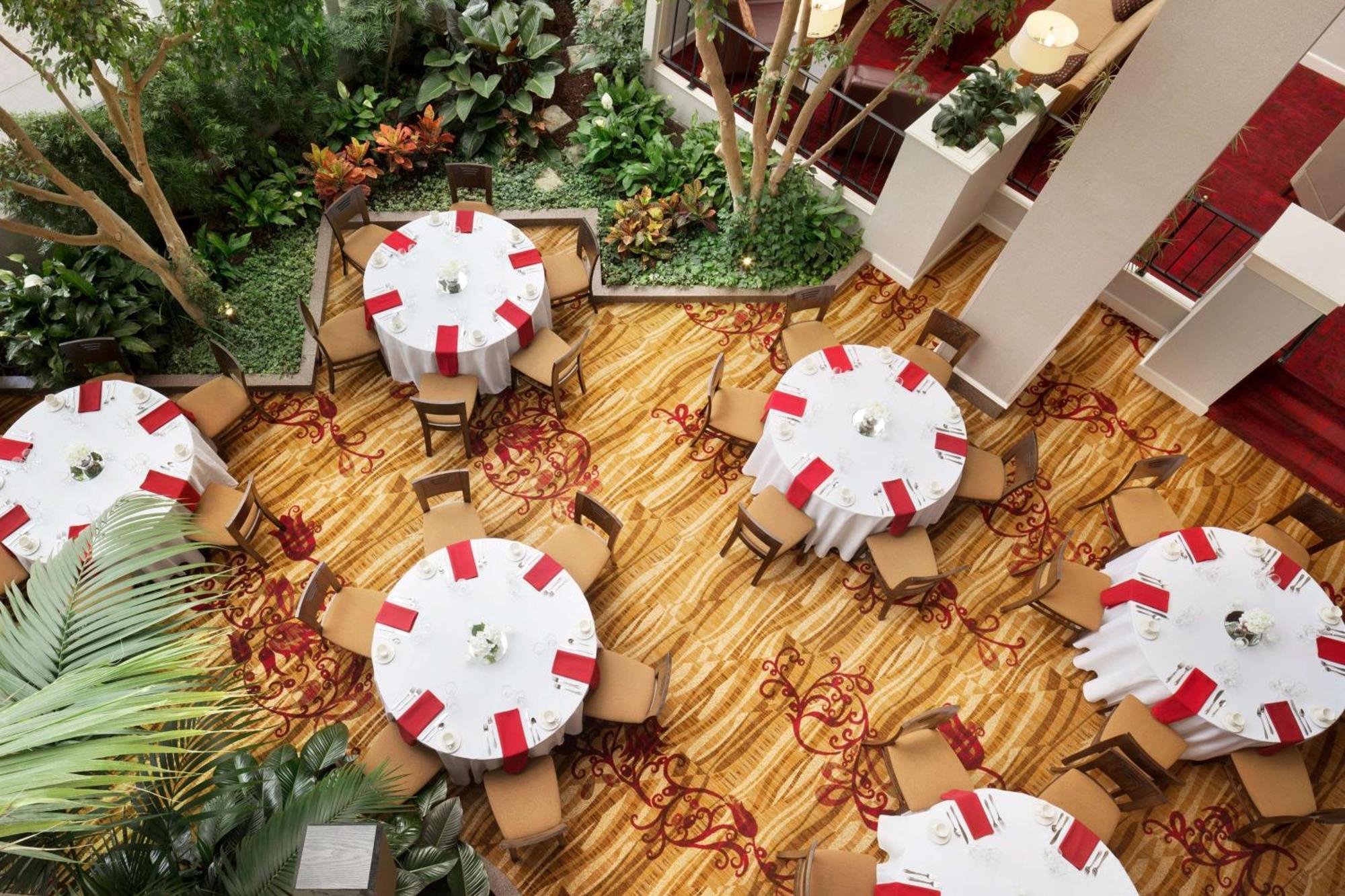 Hilton Fort Wayne At The Grand Wayne Convention Center (Adults Only) Eksteriør billede