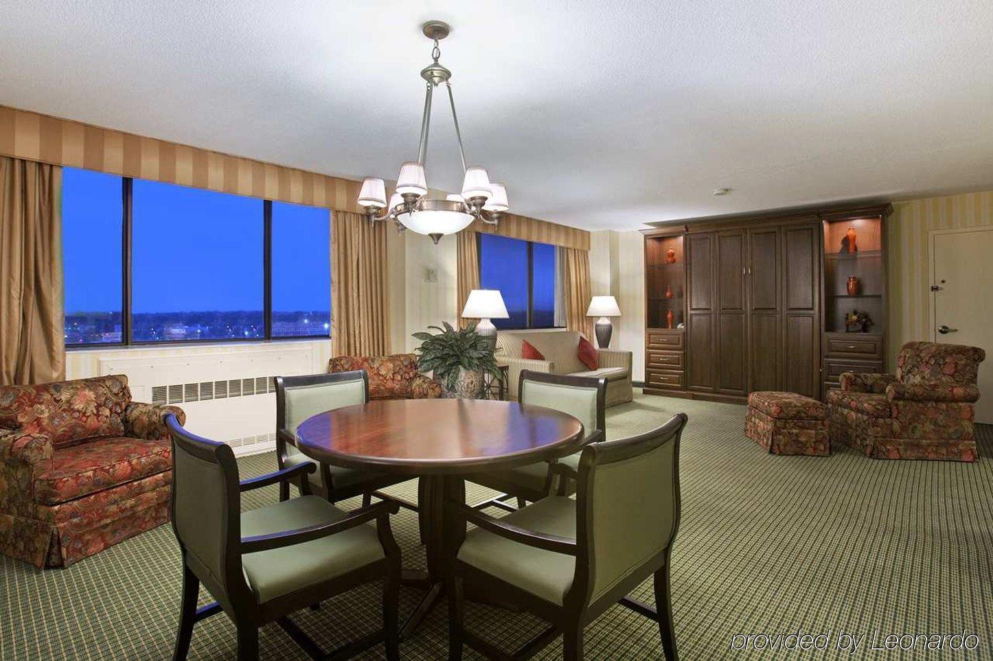 Hilton Fort Wayne At The Grand Wayne Convention Center (Adults Only) Værelse billede